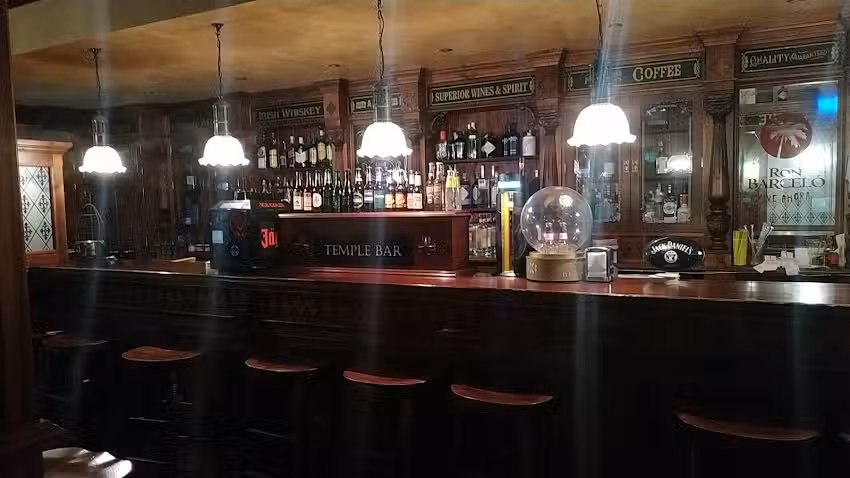 THE TEMPLE BAR Burjassot (Ver horarios en nuestra Web)