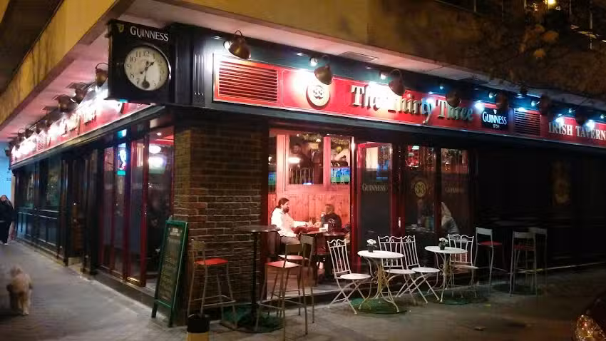 The Thirty Three IRISH PUB