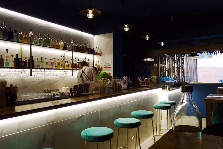 The Whisper Cocktail Company | Cocteles y Combinados