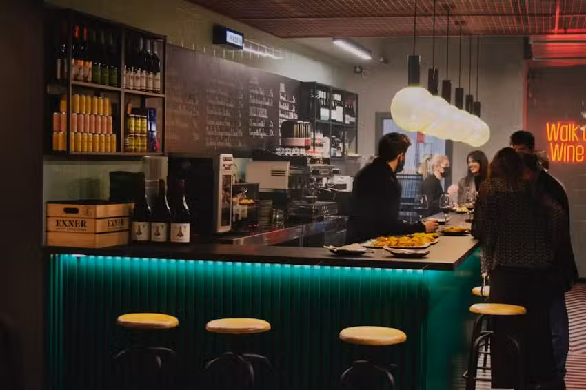 The Wine Bar (Bar de vinos y tapas)