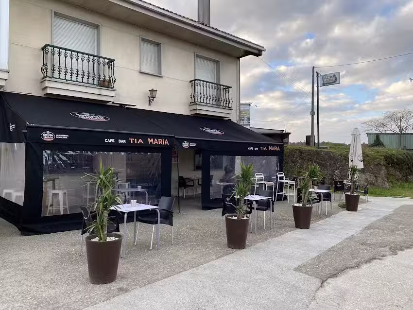 Tia Mar&iacute;a Caf&eacute; Bar