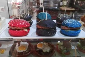 Tic tac toe, cafe bar