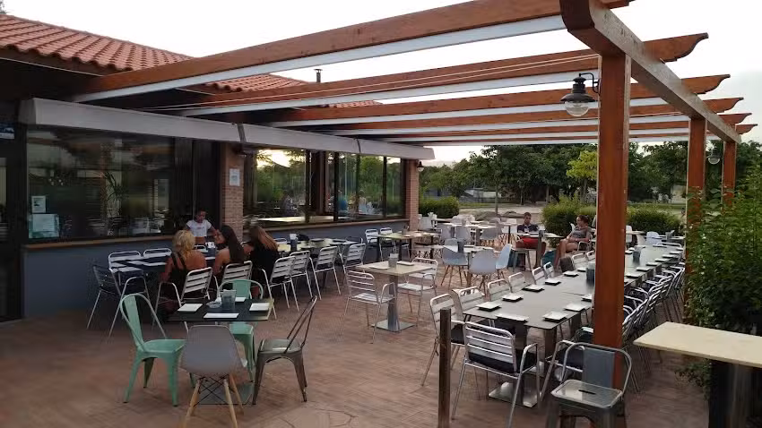 Tipico Gastrobar & Club Social