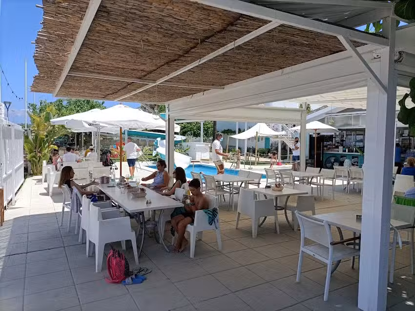 Tobog&aacute;n Food & Cocktails &ndash; Waterslide &ndash; Bike Caf&eacute;
