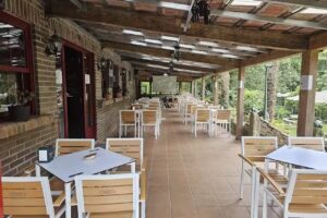 Trasnos Bar & Taper&iacute;a