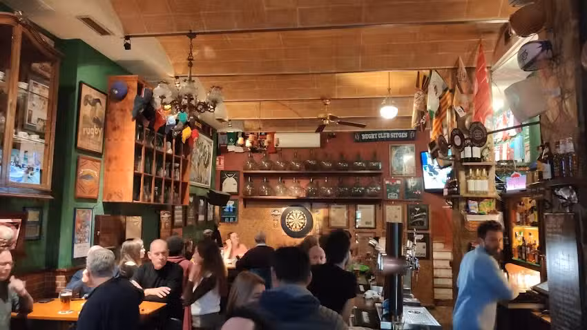 Tres Quarts Sitges Sports Bar