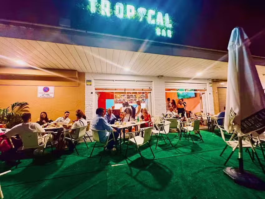 Tropical Bar