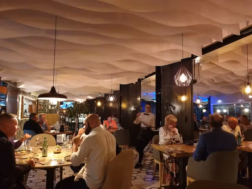 Troqu&eacute; Restaurante &ndash; Cocina espa&ntilde;ola en La Caleta, Costa Adeje