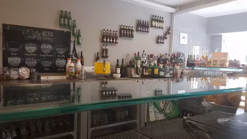 TROYS Food, drinks & coffee