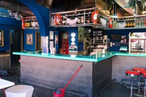 Tubos Bar (ahora parte de Mykonos)