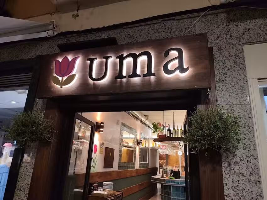 UMA bar cafeteria