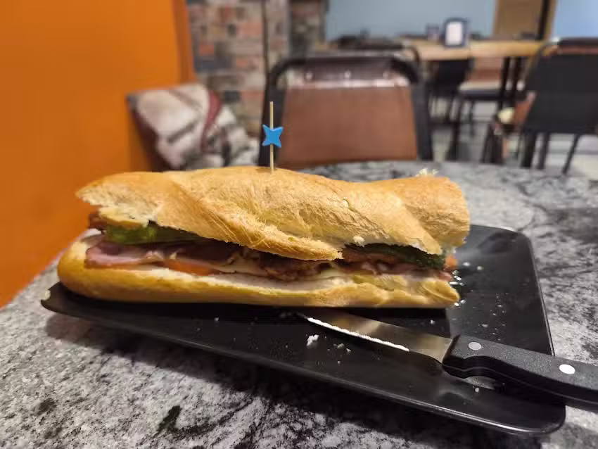 V8 Bar Bocater&iacute;a