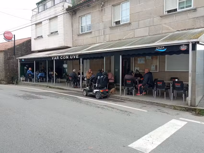 VAR CON UVE. A TAVERNA