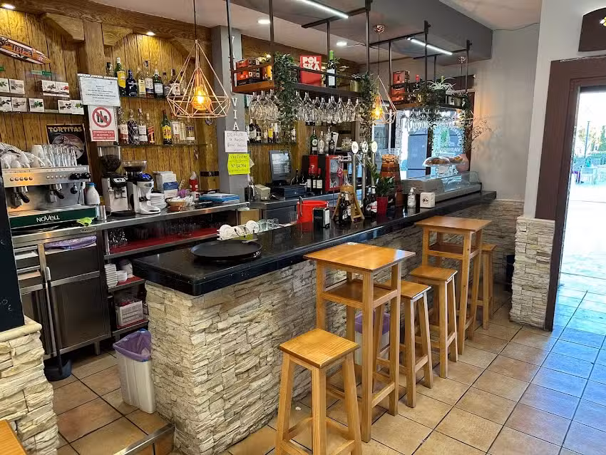 Varsovia Bar Valdemoro – Cafetería – Cervecería