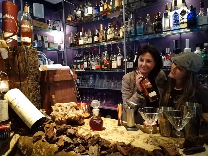 Velvet Cocktails & Gins