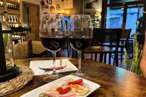 Vermuter&iuml;a La Esquina