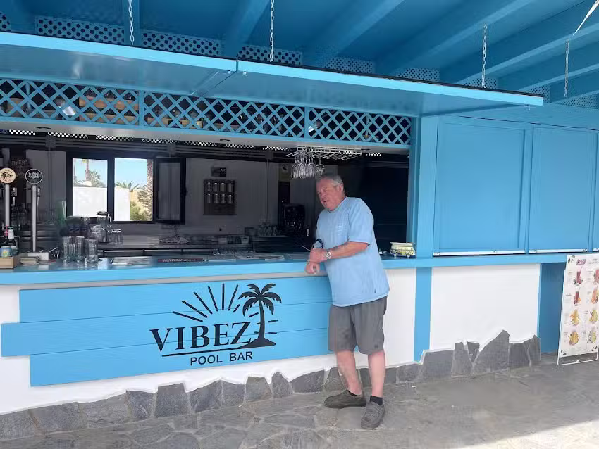 Vibez Pool Bar