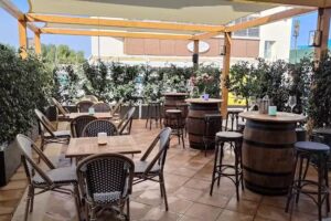 VINONIK WINE BAR & RESTAURANT