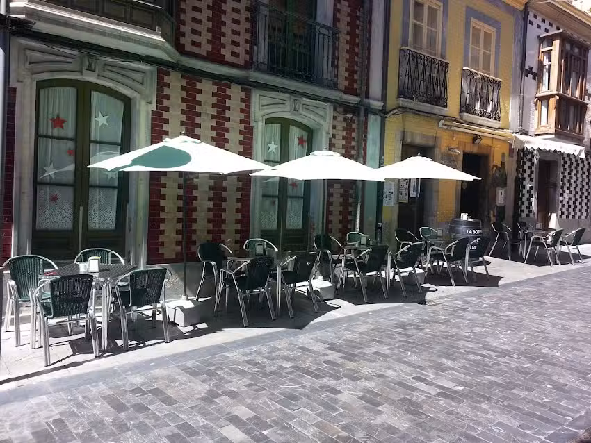 VINOS Y COPAS SELIQUIN &ndash; LUANCO