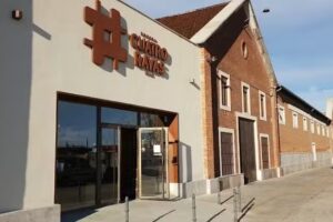 Vinoteca Cuatro Rayas, tienda y enoturismo