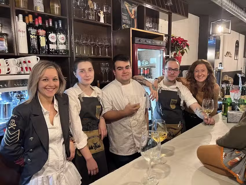 VINOTECA LA MALA UVA