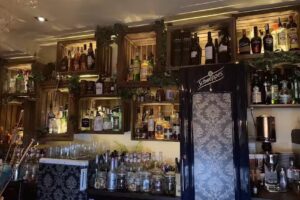 Vintage Cocktail Bar