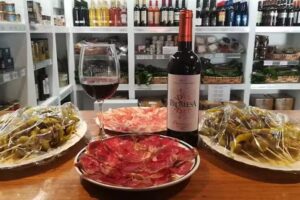 VINUN AD AMICUS 2012, S.L.U.