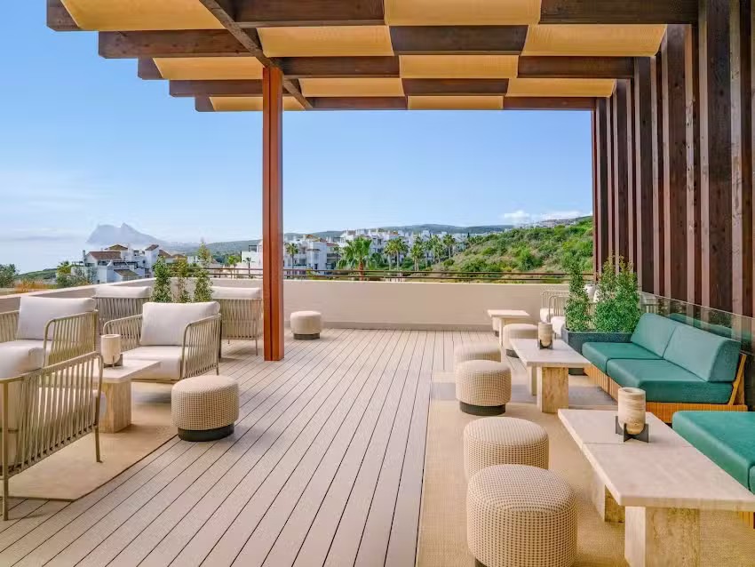 VISTA LOUNGE