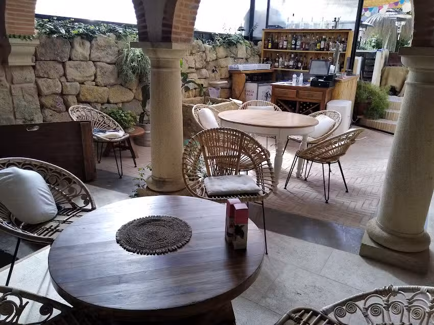 Vivienda Rural/Cafeter&iacute;a Jardines de Col&oacute;n