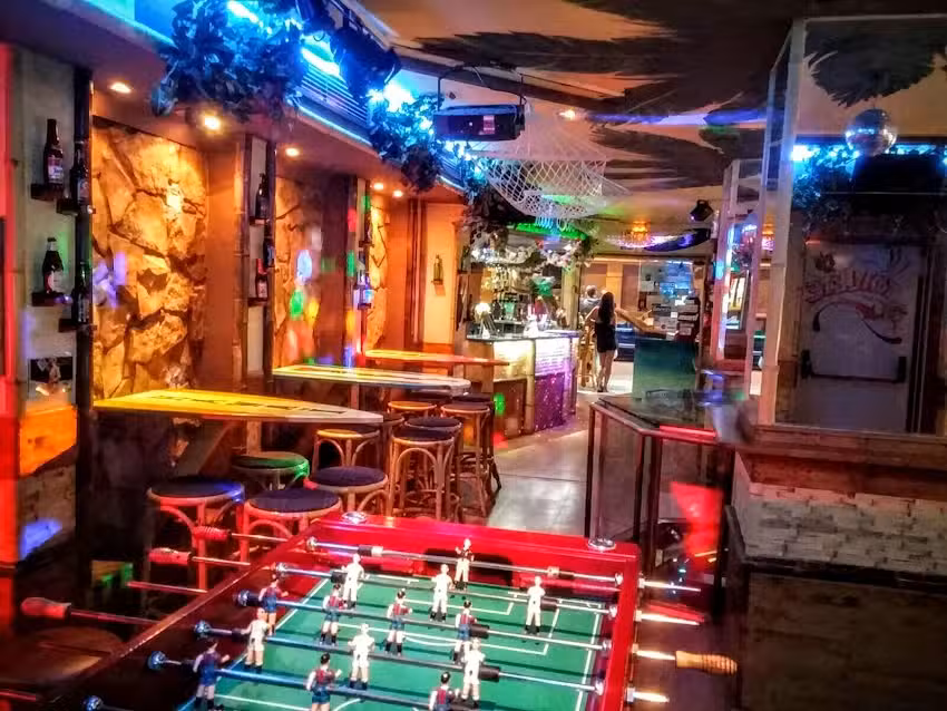 Waikiki Cocktail Bar