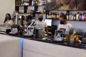 White Diamond restaurante lounge bar