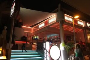 White Sand Restaurant and Lounge Bar