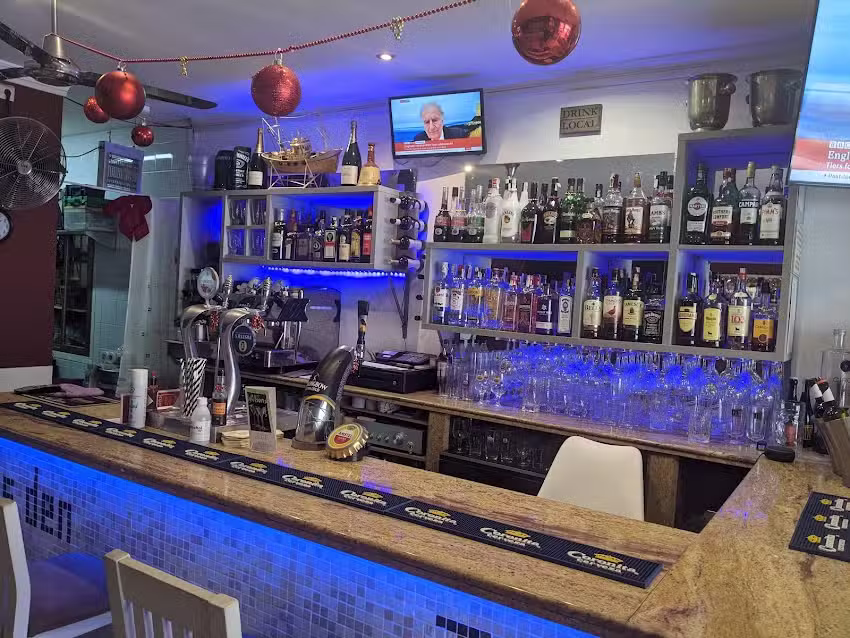 Willsons Bar-Caf&eacute;