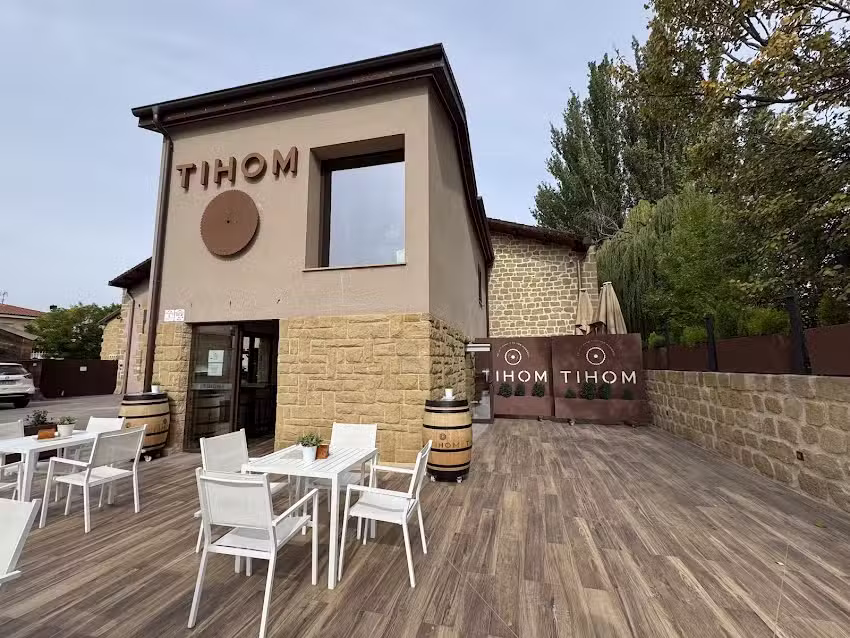Wine Bar Bodegas Tihom