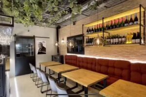 Wine Bar EL ALMAC&Eacute;N