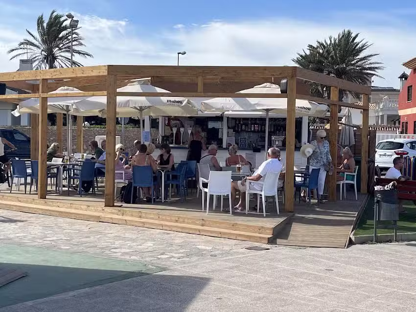 Xiringuitos del Sol | Playa de Cala Cerrada