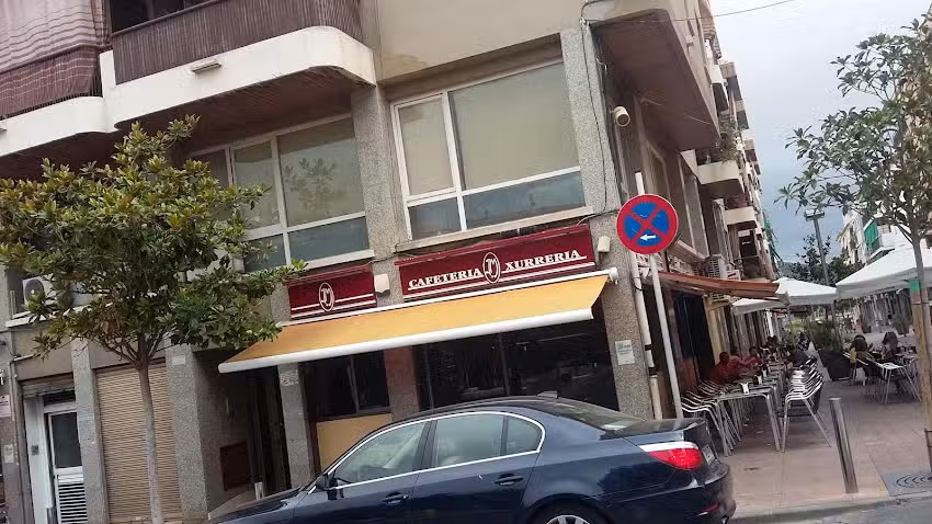 Xurreria cafeter&iacute;a J&M