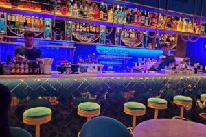 ZAFYRO Cocktail Experience