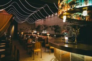 Z&Iacute;NGARA Restaurante y cocteler&iacute;a de autor