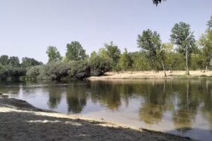 Zona de Ba&ntilde;o. Los Cantos en el R&iacute;o Tormes